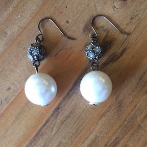 Pearl dangly earrings